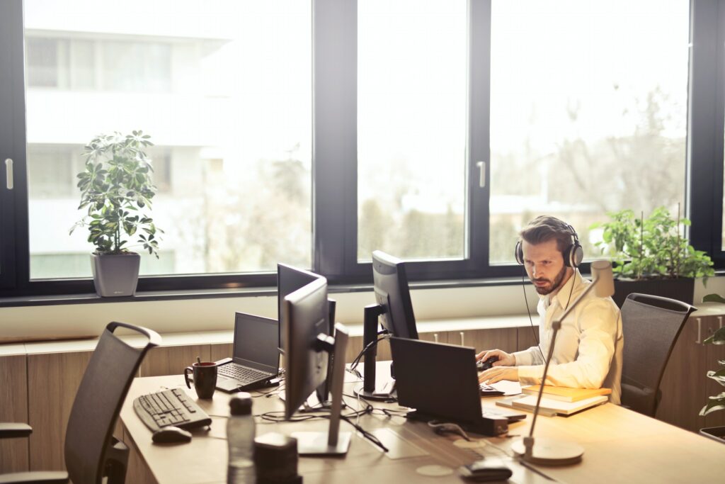 purchasing refurbished IT equipment